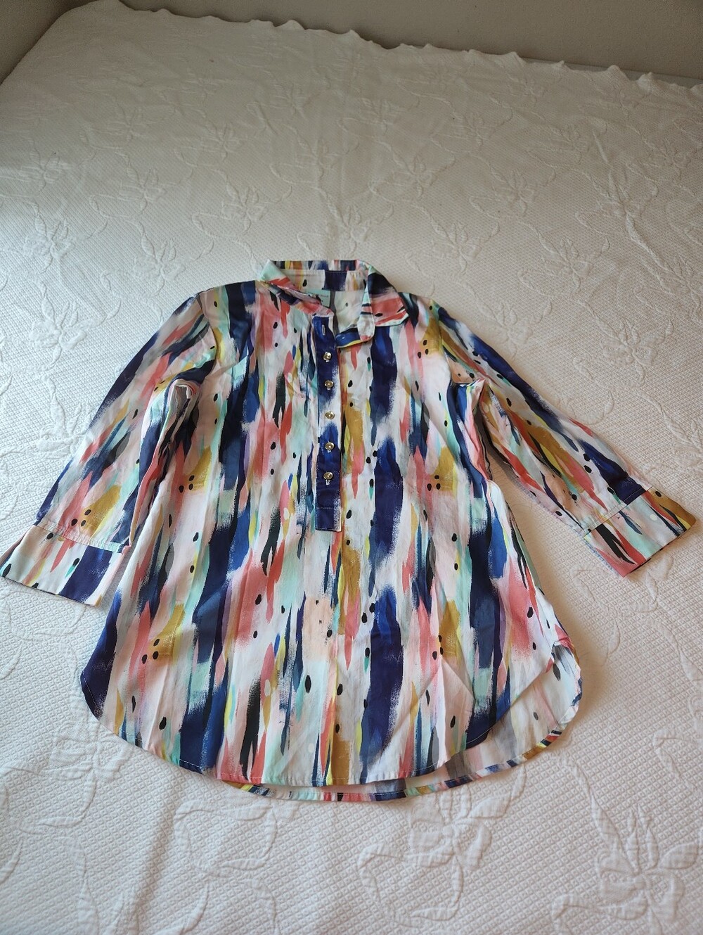 Multicolor Brushstroke Button-Front Women's Shirt - Vibrant Stripe Print